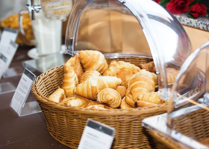 Hotel Naam & Frankfurt City-messe Airport