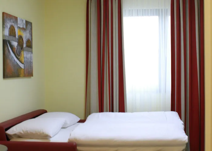 Hotel Naam & Frankfurt City-messe Airport Fráncfort del Meno