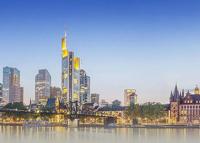 Отель Naam & Frankfurt City-messe Airport 3*
